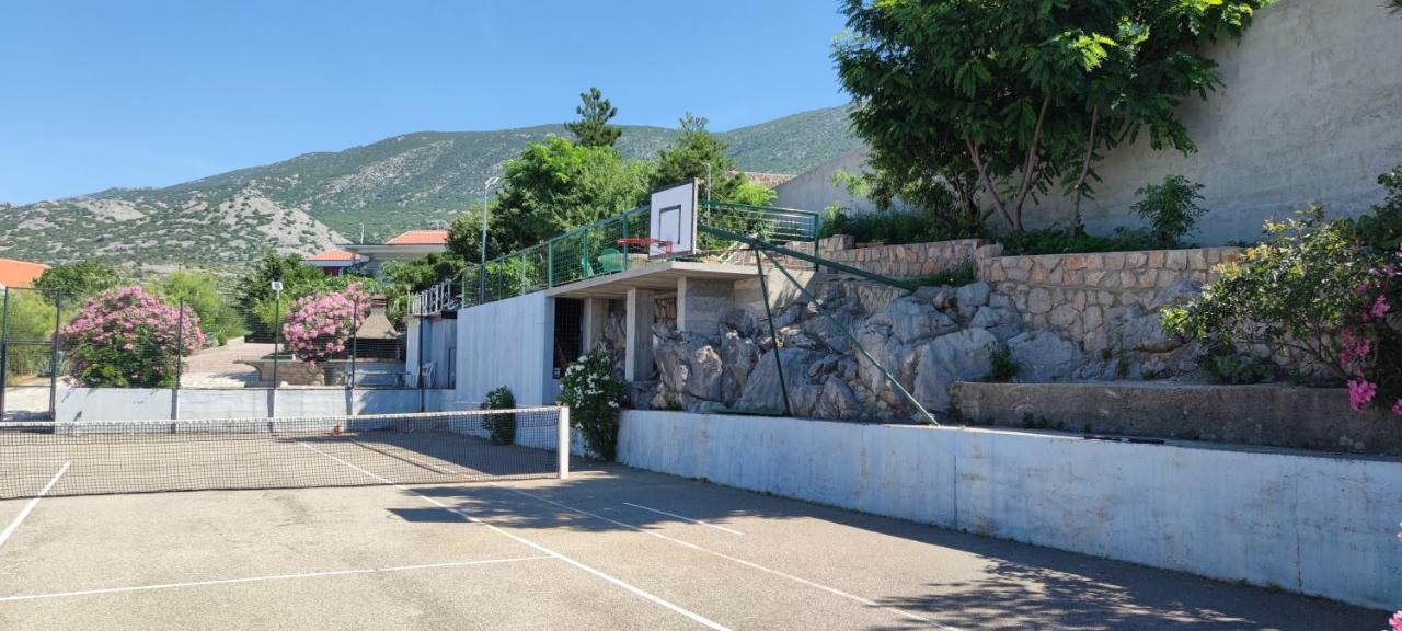 Resort Haus Toma Цезарица Екстериор снимка
