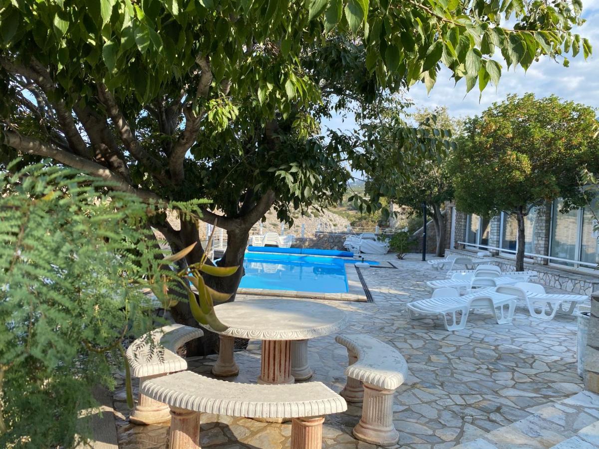 Resort Haus Toma Цезарица Екстериор снимка